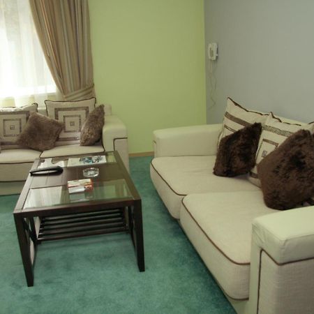 Greenwood Hotel Dilisan Kültér fotó
