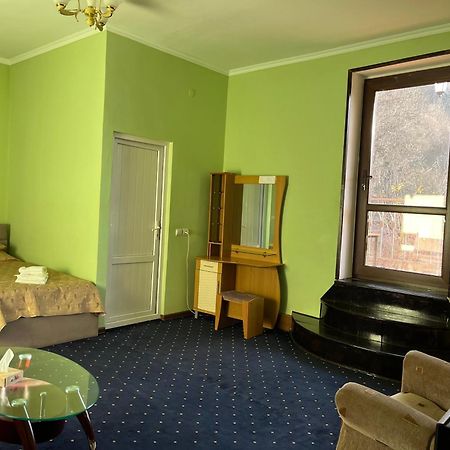 Greenwood Hotel Dilisan Kültér fotó