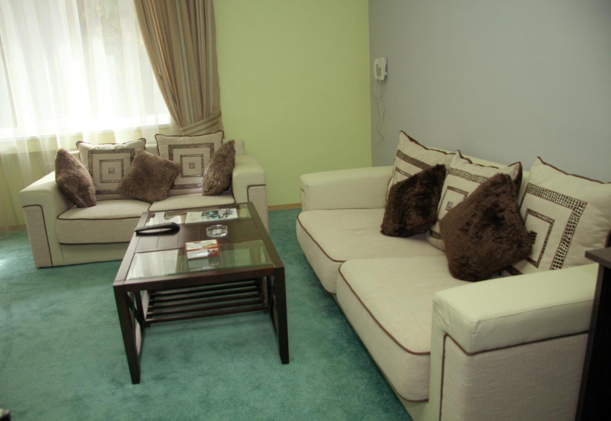 Greenwood Hotel Dilisan Kültér fotó