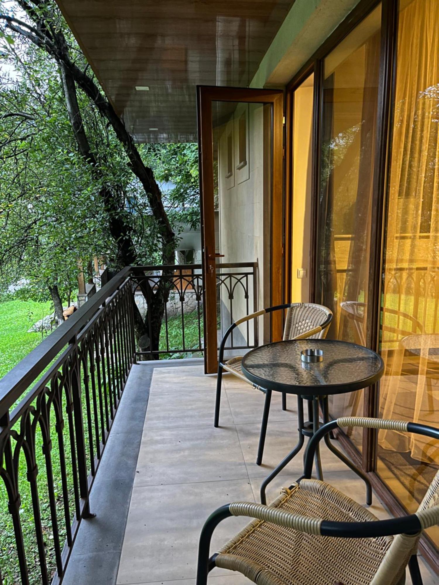 Greenwood Hotel Dilisan Kültér fotó