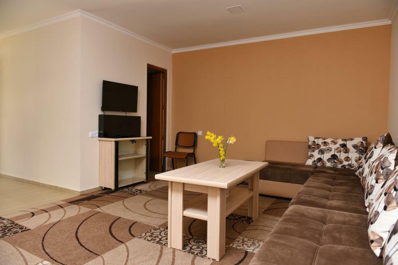 Greenwood Hotel Dilisan Kültér fotó