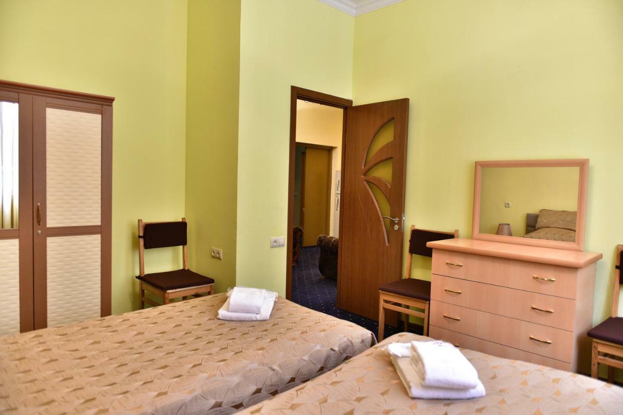 Greenwood Hotel Dilisan Kültér fotó
