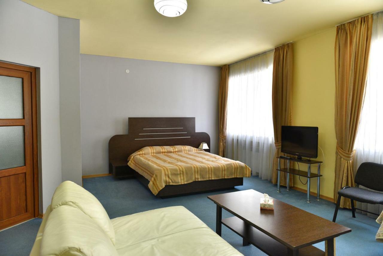 Greenwood Hotel Dilisan Kültér fotó