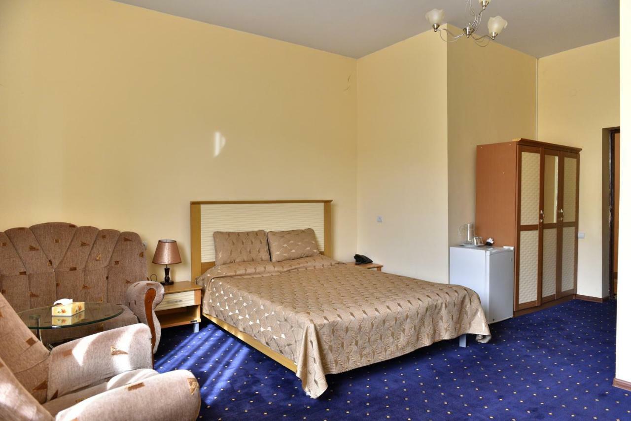 Greenwood Hotel Dilisan Kültér fotó